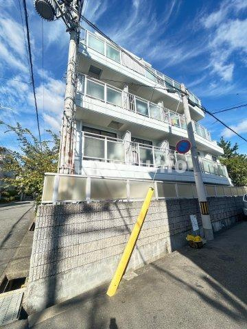 神戸市灘区楠丘町６丁目のアパートの外観