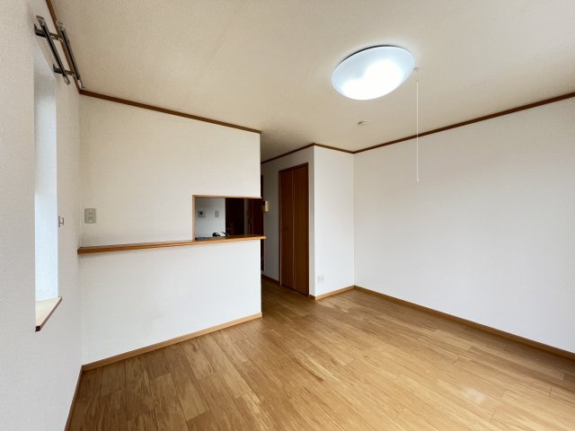 エレガンツニュ－アサヒの居間・リビング