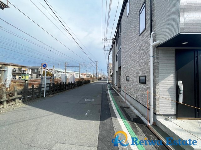 新築戸建　茅ヶ崎市出口町の前面道路含む現地写真