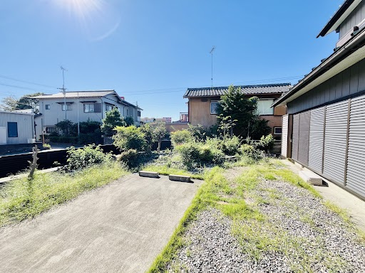 売中古戸建　掛川市大池の駐車場|車は2.3台駐車可能です！