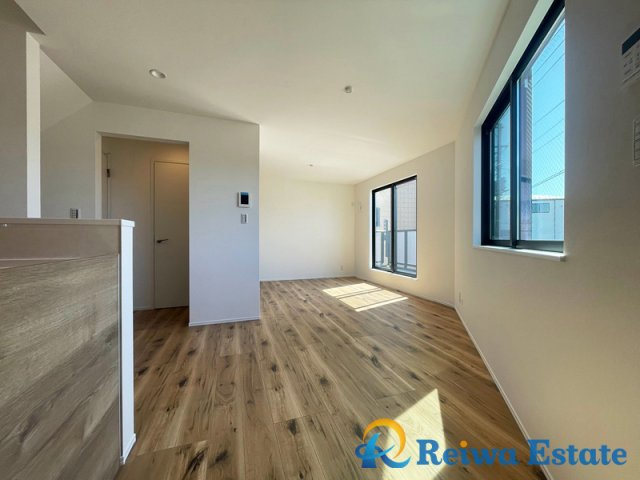 新築戸建　茅ヶ崎市浜竹1丁目　全3棟の居間・リビング