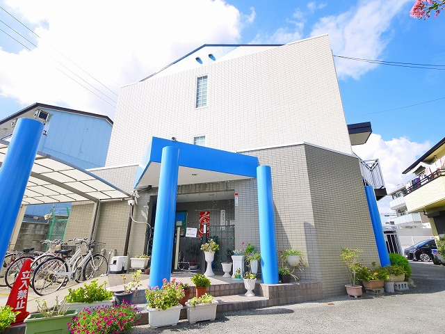 クレール秋篠の外観