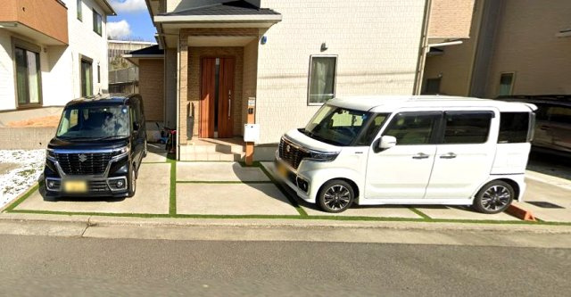 逆瀬川戸建て(1280-91)の駐車場