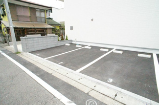 【駐車場】