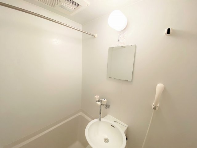 レオパレスみやびの浴室|設備・使用は号室により異なる為、現況を優先いたします。