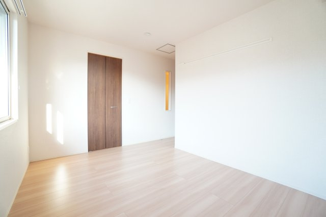 【洋室】 | ヴァンベール | ※同物件・反転タイプの写真です。