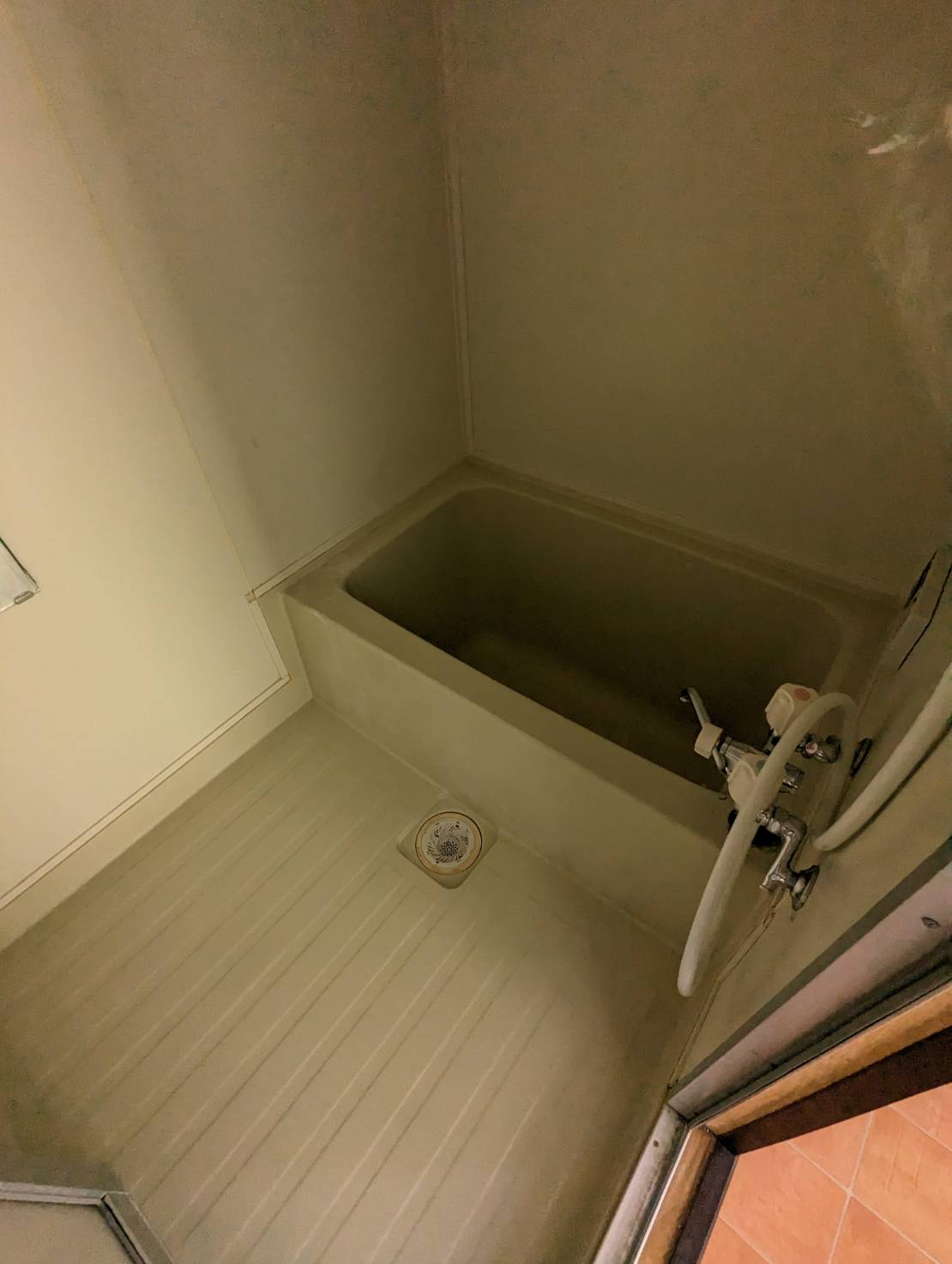 緑ヶ岡2-32借家の浴室