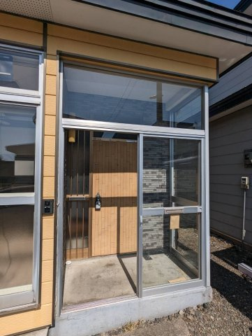 緑ヶ岡2-32借家のエントランス