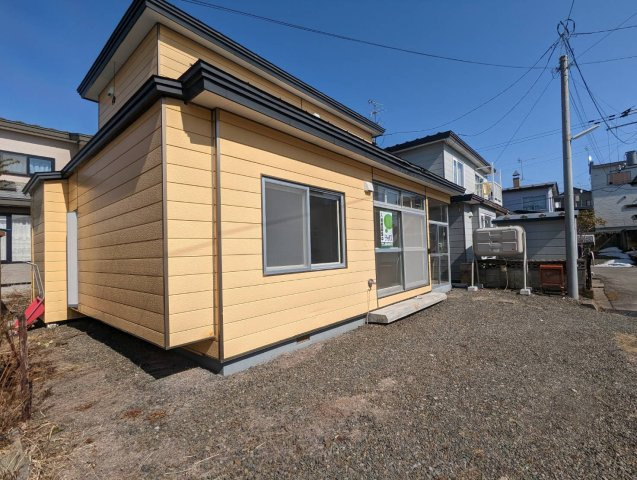 緑ヶ岡2-32借家の庭