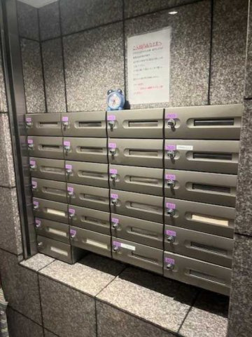 リトルアージュのロビー