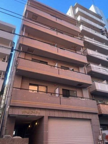 リトルアージュの外観