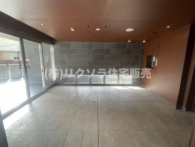 レジェイド樟葉のエントランス|■物件内覧・資金計画相談・住宅ローン相談、リフォーム相談、お問合せ受付中■
※当日・翌日のご内覧、ご相談はお電話でのお問合せがスムーズです！