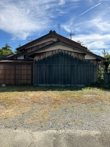 高島市新旭町旭327坪土地の外観|建物裏側（西側）