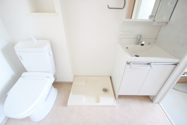 リーベ上東雲のバルコニー|バルコニーからの眺めを楽しみながら食事をしませんか