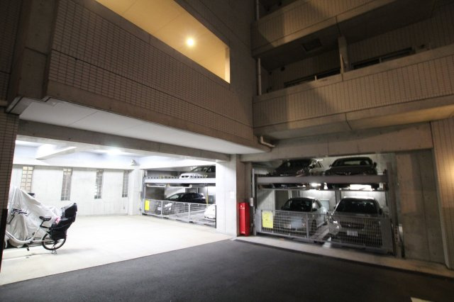 【駐車場】