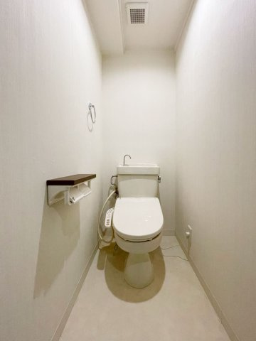 イトーピア長田マンションのトイレ|温水洗浄便座付のトイレ