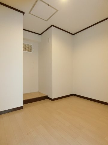 イトーピア長田マンションの収納|北側にある納戸です。