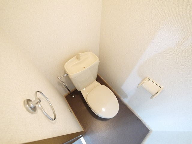 ラフィーネ生駒　（西松ヶ丘）のトイレ|シンプルで使いやすいトイレです