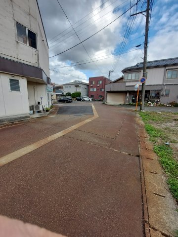 新発田市大手町1_売ビルのその他|北西側前面道路　幅員約6.8ｍ