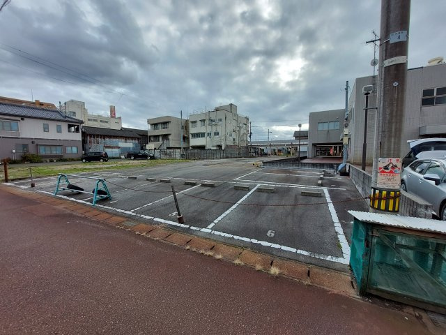 新発田市大手町1_売ビルの駐車場|駐車場スペース