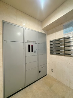 【その他共用部分】 | 宅配ボックスで不在の時も安心です。