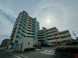 【外観】 | 【アンピール諸岡Ⅱ】２０２４年１１月、リフォーム完成いたしました♪少しでも気になる方はすぐにご連絡ください。住宅ローン・その他ご質問等いつでもお待ちしております。