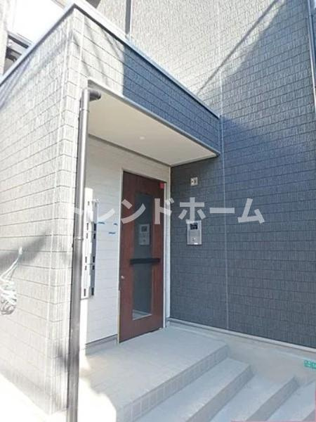 リブリ・エイチワイエスのエントランス|選べる家電プランあり！！