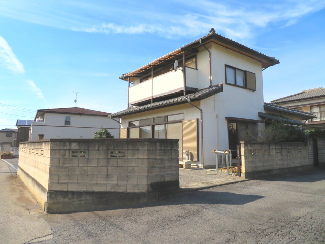 高崎市吉井町吉井　中古680の前面道路含む現地写真