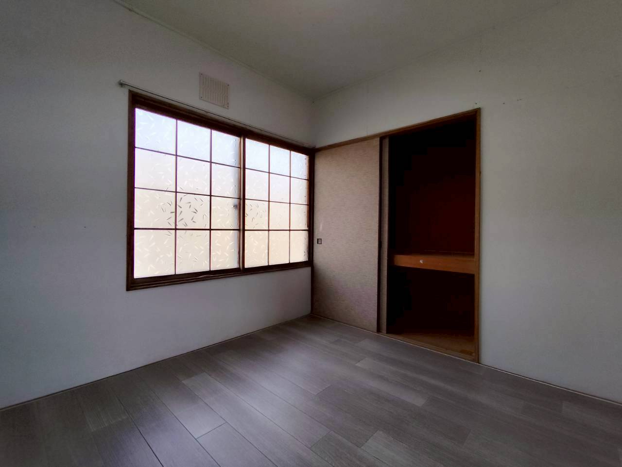 釧路市鳥取大通８丁目のアパート