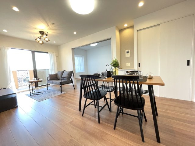 【居間・リビング】 | クレアガーデン高須A棟