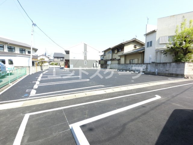 クレシェンテＨＲの駐車場|高崎、前橋、伊勢崎エリアのお部屋探しはエンドスケープまで！お客様の理想お聞かせ下さい♪