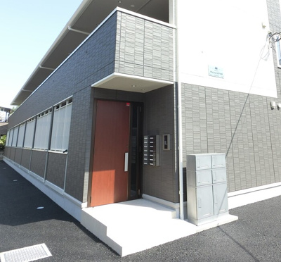 【エントランス】 | クレシェンテHR