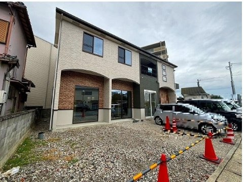 大津市松山町　店舗事務所の外観