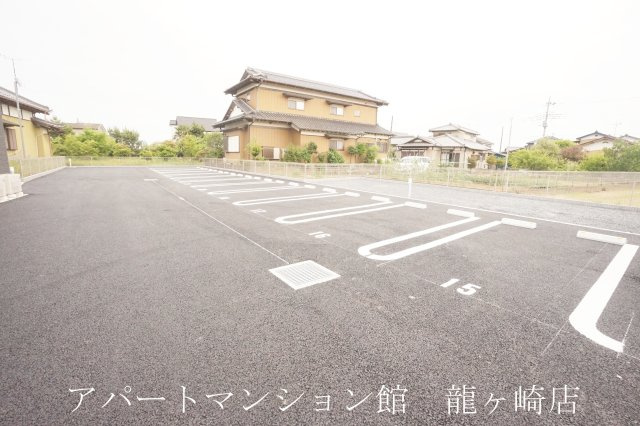 コロアイの駐車場