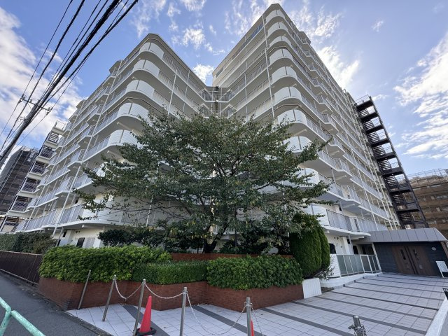 マンハイム西大島の外観|閑静な住宅街に佇む総戸数104戸のマンション