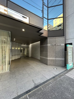 【エントランス】 | タイムズビル | タイムズビル　エントランス前