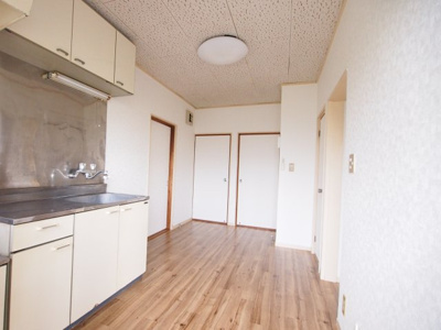 【居間・リビング】 | グリーンコート佐原 | ＊103号室同間取りのイメージ画像です。