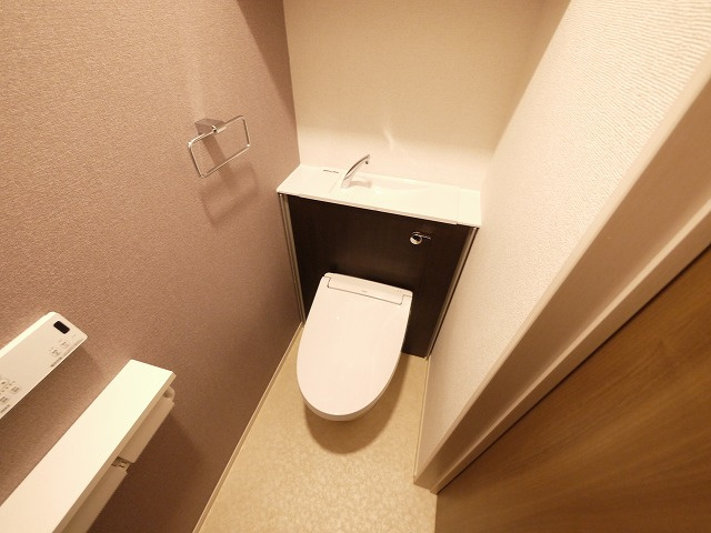 アレグリアのトイレ|コンパクトで使いやすいトイレです