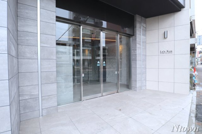 【エントランス】 | La’a Kea 徳川(ラアケア徳川) | ゆとりのあるエントランスです