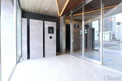 【エントランス】 | La’a Kea徳川(ラアケア徳川) | 落ち着いたエントランスです