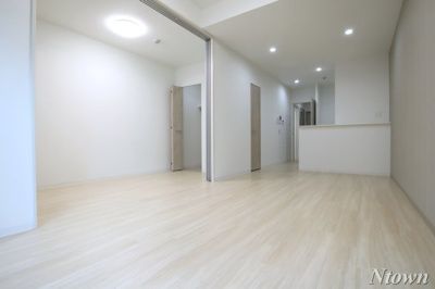 【居間・リビング】 | La’a Kea 徳川(ラアケア徳川) | 居間です