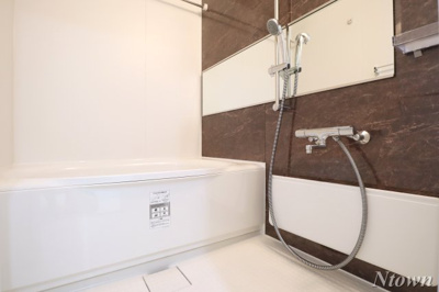 【浴室】 | La’a Kea 徳川(ラアケア徳川) | きれいなお風呂です