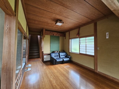 【玄関】 | 鳥取市河原町佐貫中古戸建て