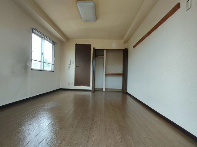 【寝室】ローレル富町