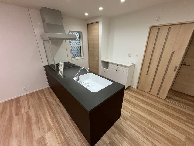 吉川市　新栄1丁目　中古戸建　全1棟のキッチン|使いやすいキッチンです