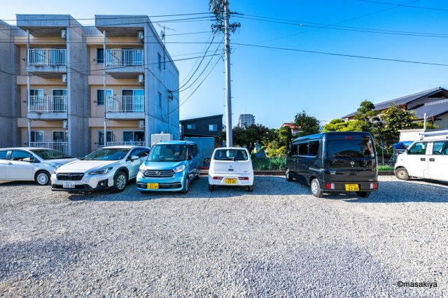 栗田パーキングの外観