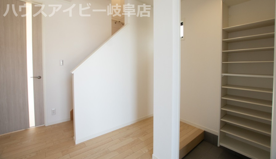 【玄関】の画像