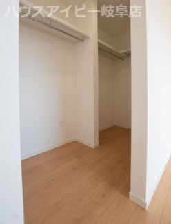 【収納】 | 瑞穂市穂積新築建売全3棟！長期優良住宅・耐震等級3・省令準耐火構造です♪太陽光発電システム搭載！ | 瑞穂市穂積新築建売全3棟！長期優良住宅・耐震等級3・省令準耐火構造です♪太陽光発電システム搭載！オール電化住宅！