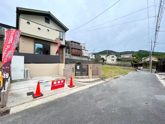 ◆内外装リフォーム済みの美宅◆オール電化＆エコキュート◆亀岡市篠町王子唐櫃越の前面道路含む現地写真|前道道路