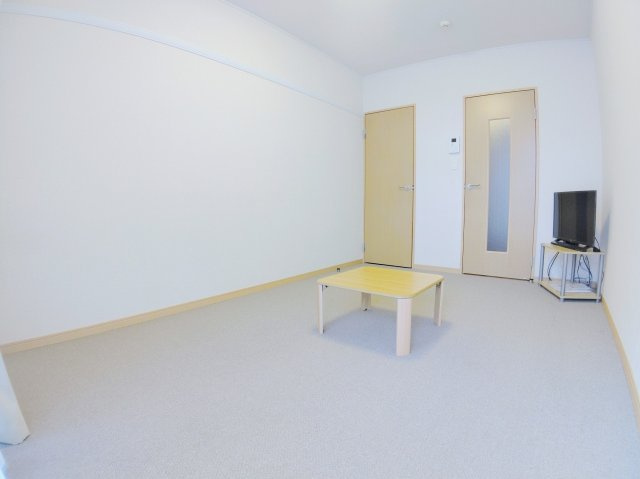 レオパレスサンビオラの居間・リビング